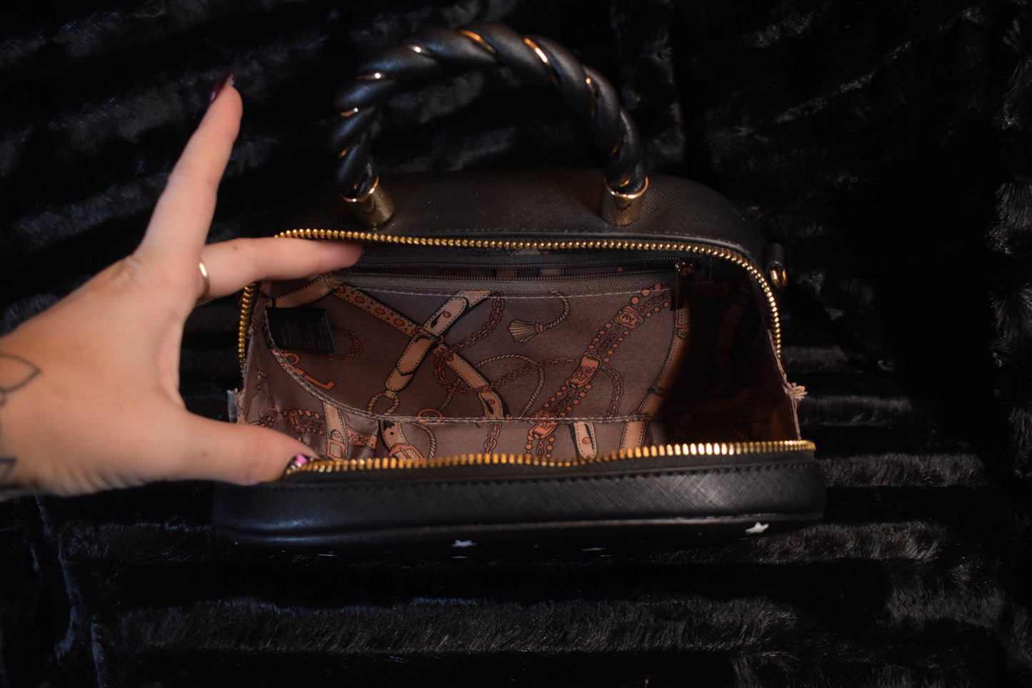Ghost purse