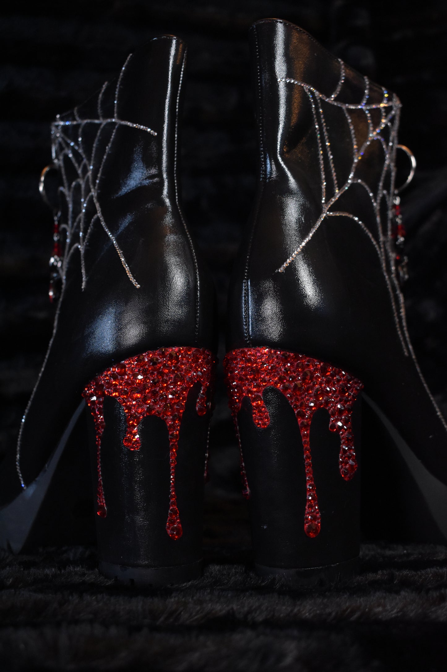 Spider web booots