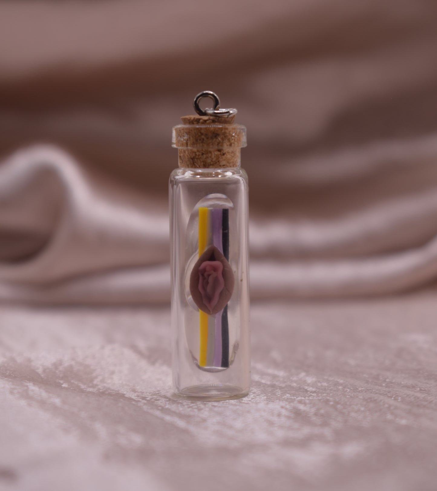 Nonbinary vagina pendant