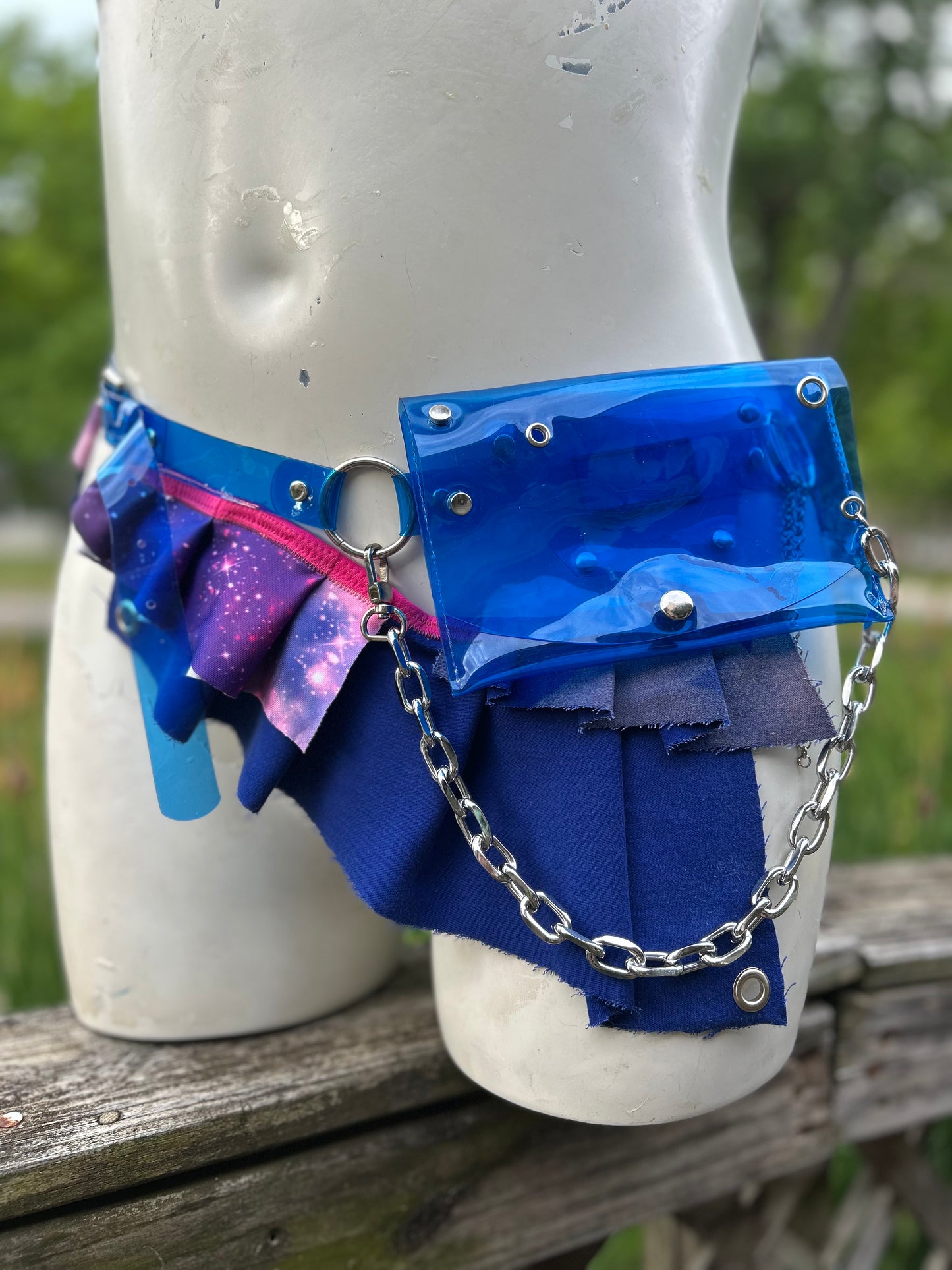 Mini skirt belt