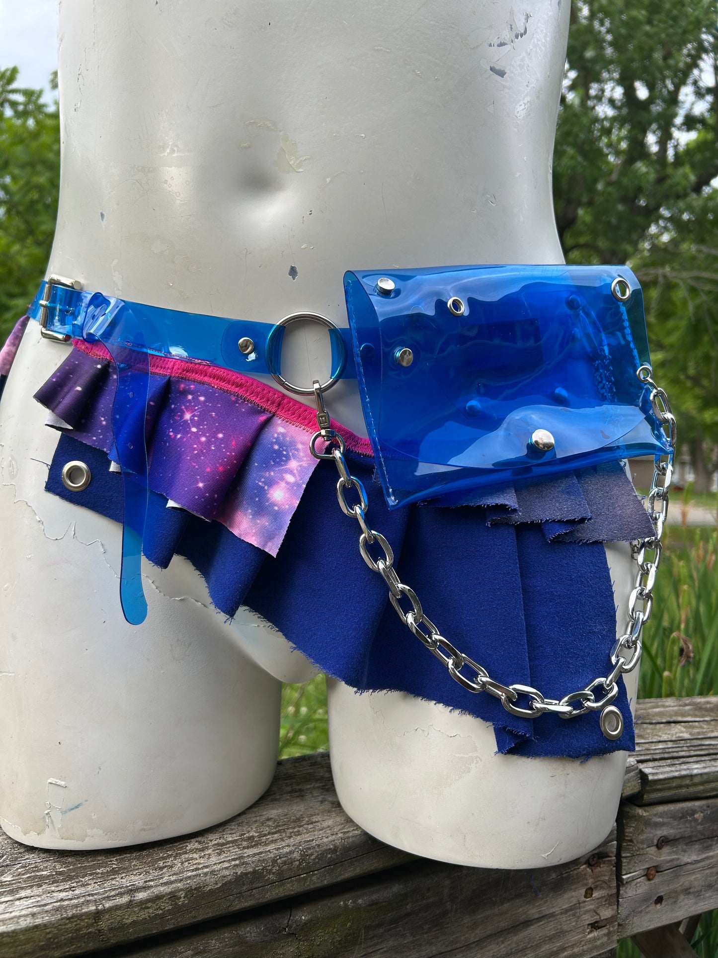 Mini skirt belt