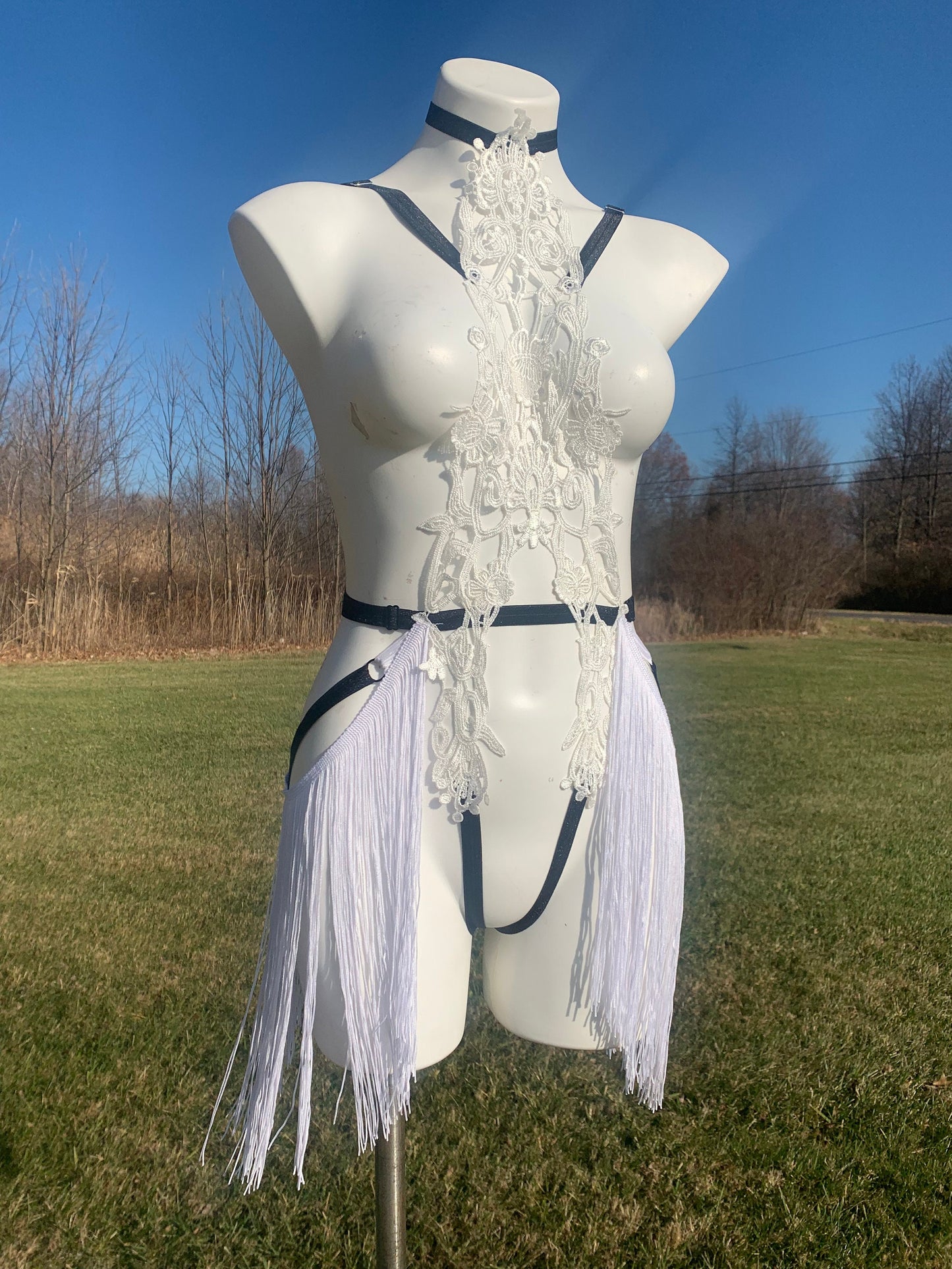 Fringe body harness